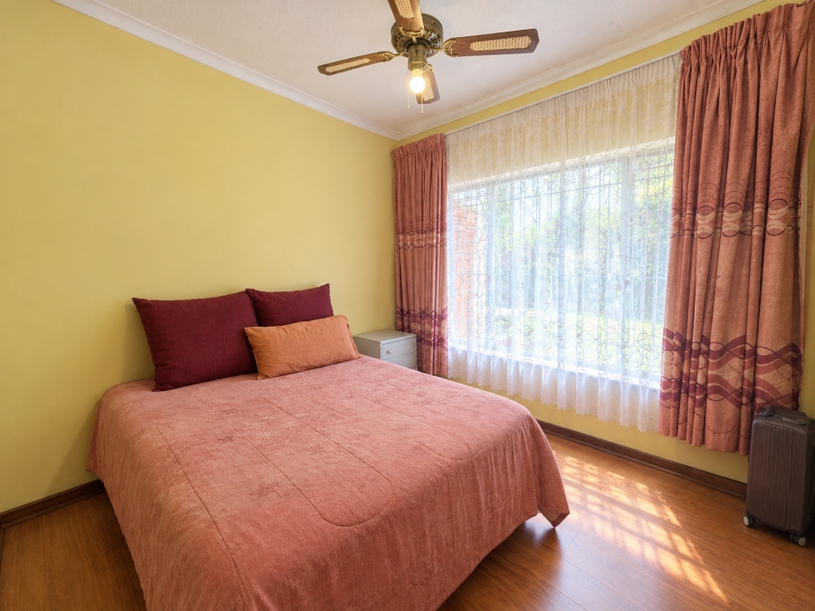 4 Bedroom Property for Sale in Rooihuiskraal Gauteng