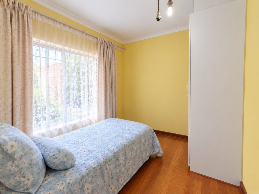 4 Bedroom Property for Sale in Rooihuiskraal Gauteng
