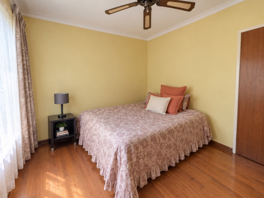 4 Bedroom Property for Sale in Rooihuiskraal Gauteng