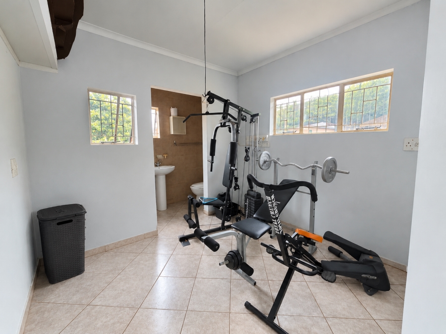 4 Bedroom Property for Sale in Rooihuiskraal Gauteng