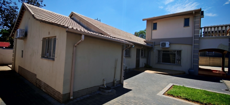 4 Bedroom Property for Sale in Brackendowns Gauteng