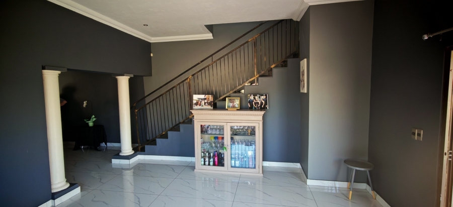 4 Bedroom Property for Sale in Brackendowns Gauteng