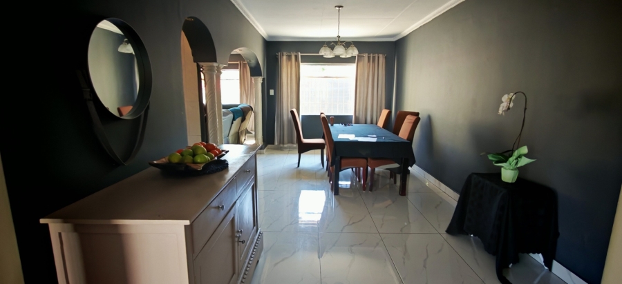 4 Bedroom Property for Sale in Brackendowns Gauteng