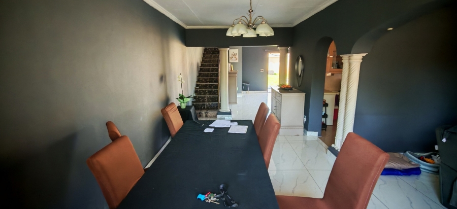 4 Bedroom Property for Sale in Brackendowns Gauteng