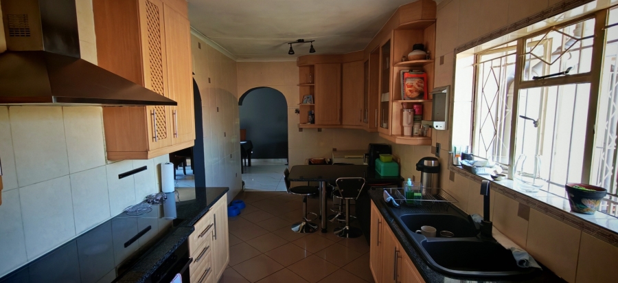 4 Bedroom Property for Sale in Brackendowns Gauteng