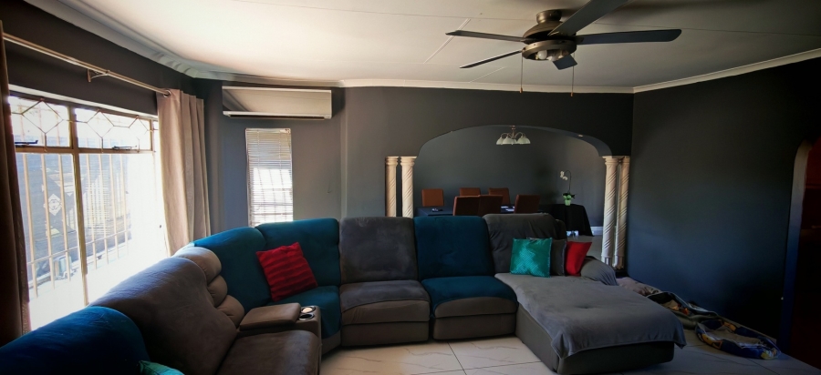 4 Bedroom Property for Sale in Brackendowns Gauteng