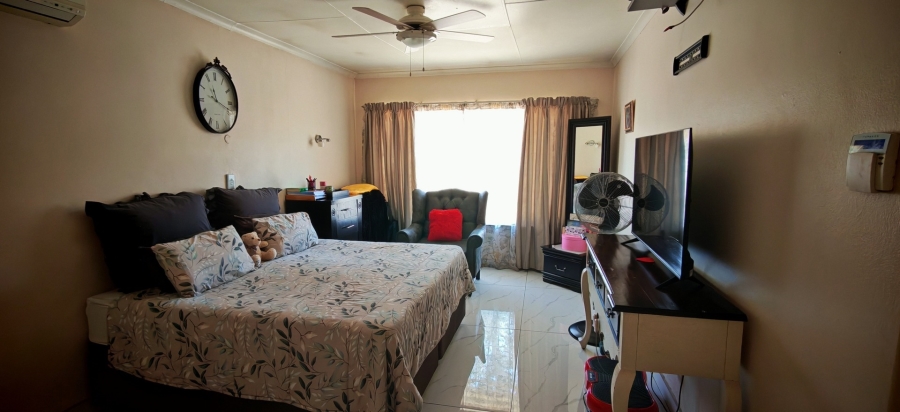 4 Bedroom Property for Sale in Brackendowns Gauteng