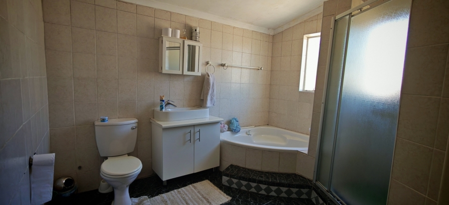 4 Bedroom Property for Sale in Brackendowns Gauteng