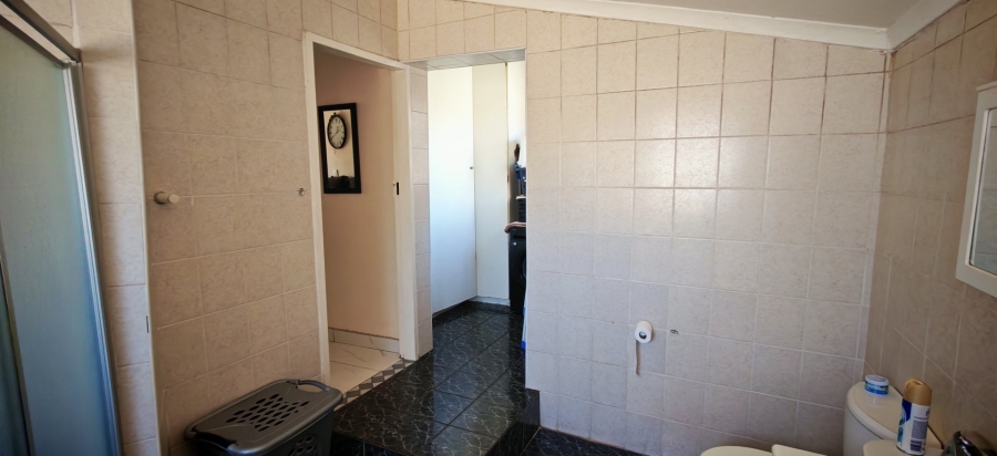 4 Bedroom Property for Sale in Brackendowns Gauteng