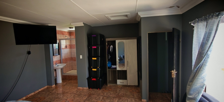 4 Bedroom Property for Sale in Brackendowns Gauteng