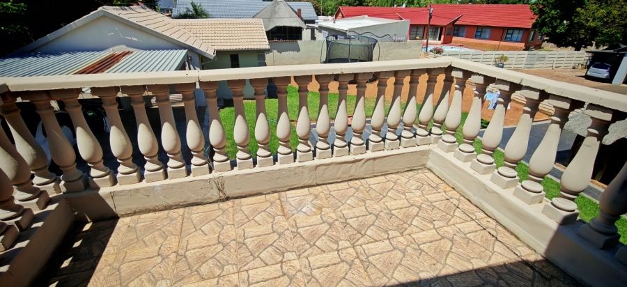 4 Bedroom Property for Sale in Brackendowns Gauteng