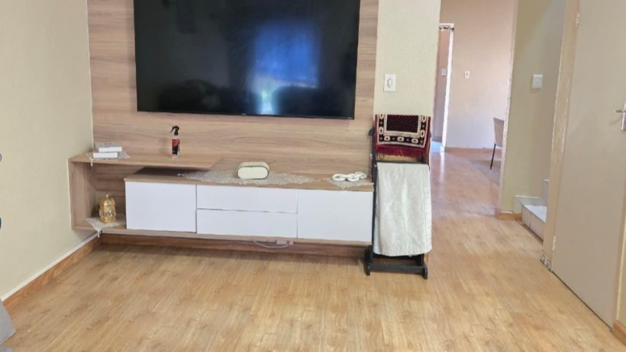 3 Bedroom Property for Sale in Brackenhurst Gauteng