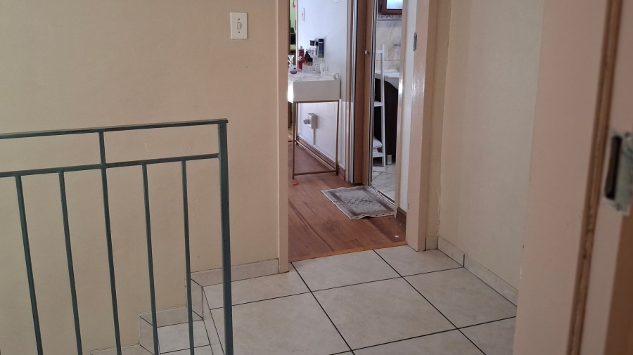 3 Bedroom Property for Sale in Brackenhurst Gauteng