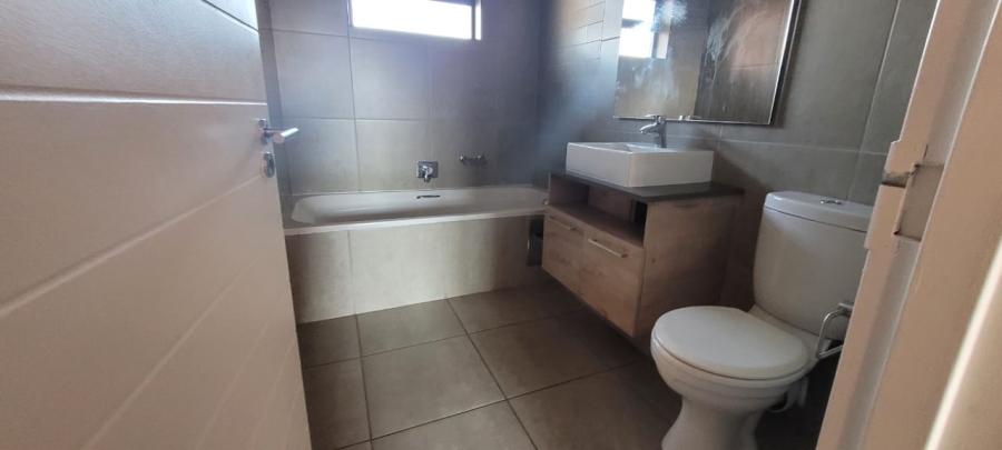 To Let 2 Bedroom Property for Rent in Six Fountains Residential Estate Gauteng