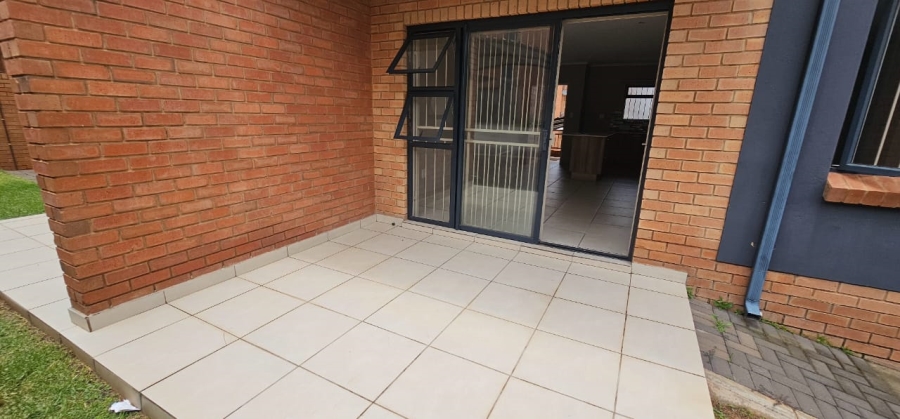 1 Bedroom Property for Sale in Die Hoewes Gauteng