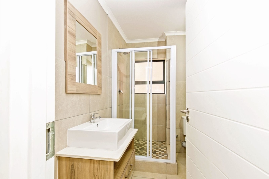 1 Bedroom Property for Sale in Die Hoewes Gauteng