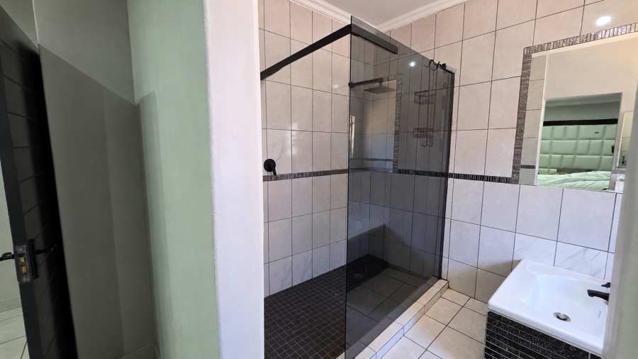 5 Bedroom Property for Sale in Wonderboom South Gauteng