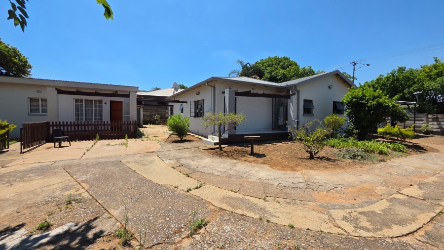 5 Bedroom Property for Sale in Wonderboom South Gauteng