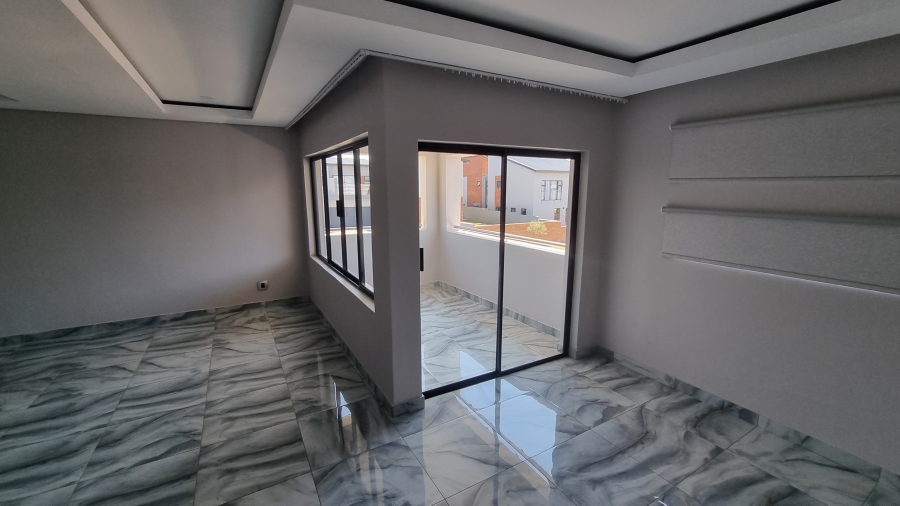 4 Bedroom Property for Sale in Six Fountains Residential Estate Gauteng