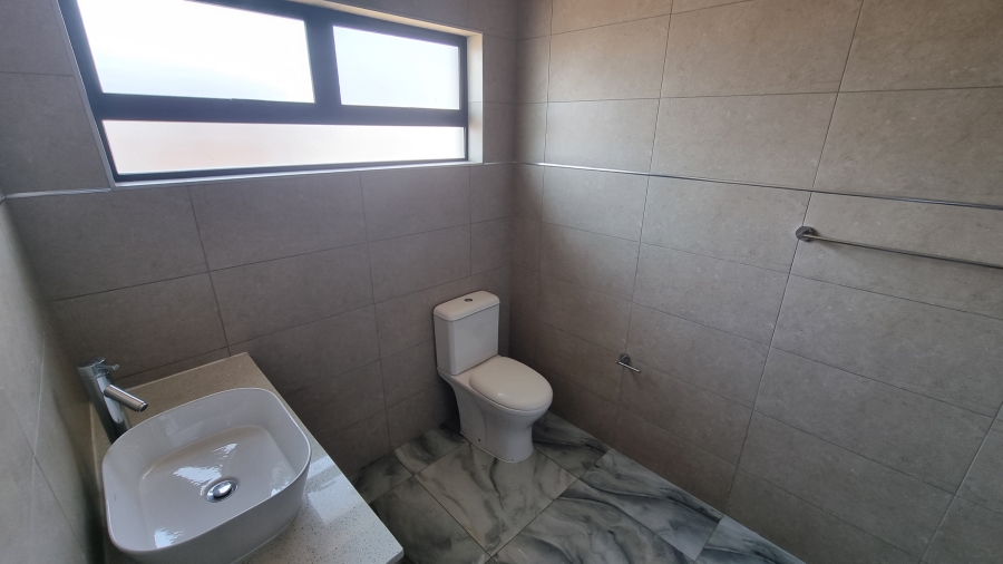 4 Bedroom Property for Sale in Six Fountains Residential Estate Gauteng