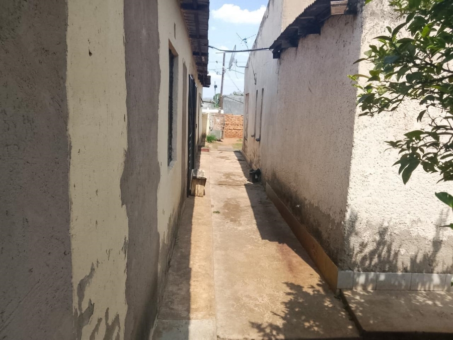 4 Bedroom Property for Sale in Vosloorus Ext 14 Gauteng
