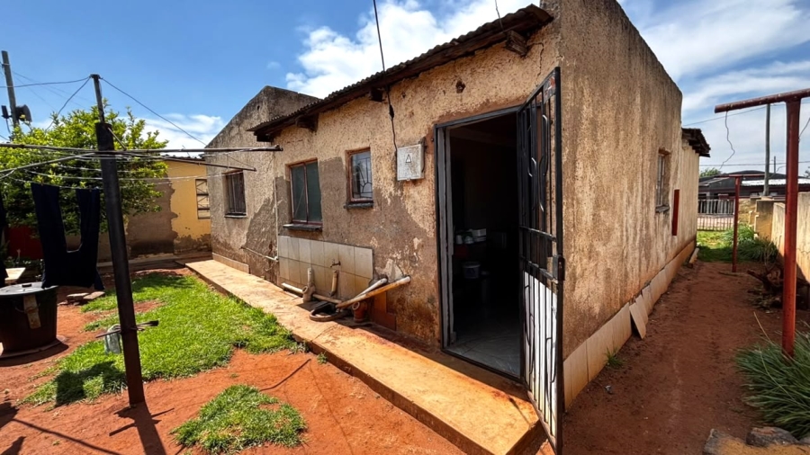 4 Bedroom Property for Sale in Vosloorus Ext 14 Gauteng