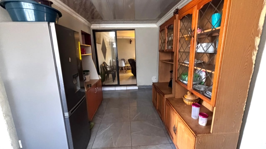 4 Bedroom Property for Sale in Vosloorus Ext 14 Gauteng