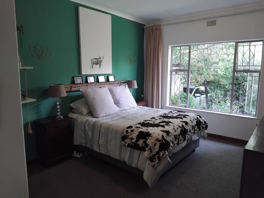 5 Bedroom Property for Sale in Gallo Manor Gauteng