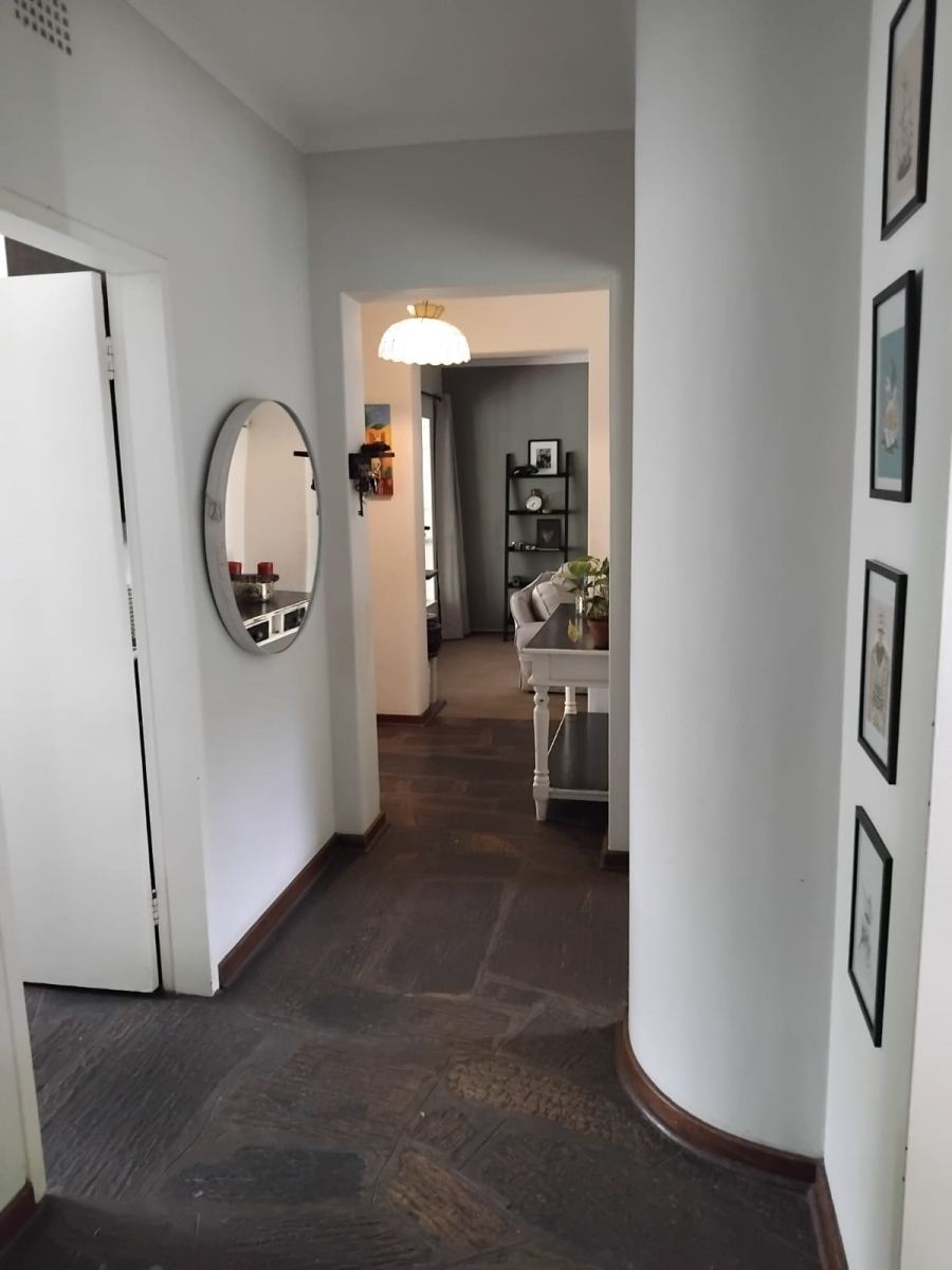 5 Bedroom Property for Sale in Gallo Manor Gauteng