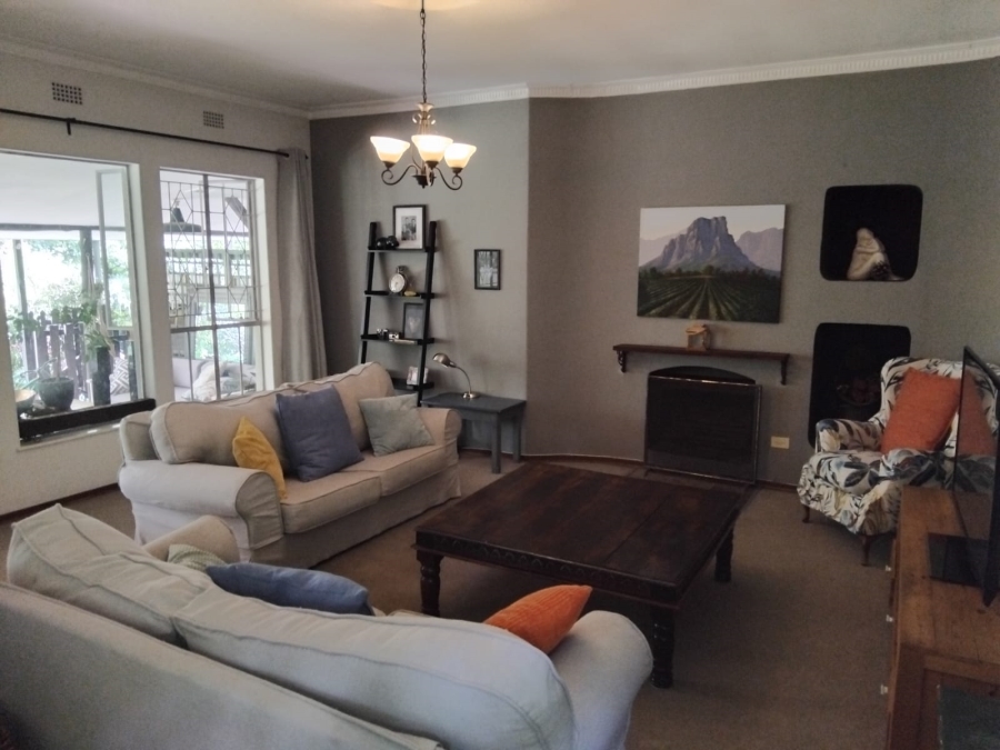 5 Bedroom Property for Sale in Gallo Manor Gauteng