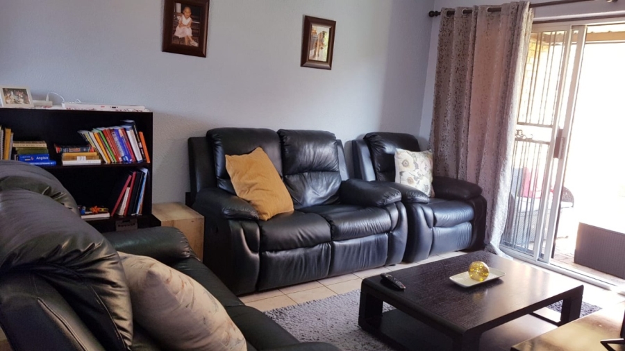 To Let 2 Bedroom Property for Rent in Halfway Gardens Gauteng