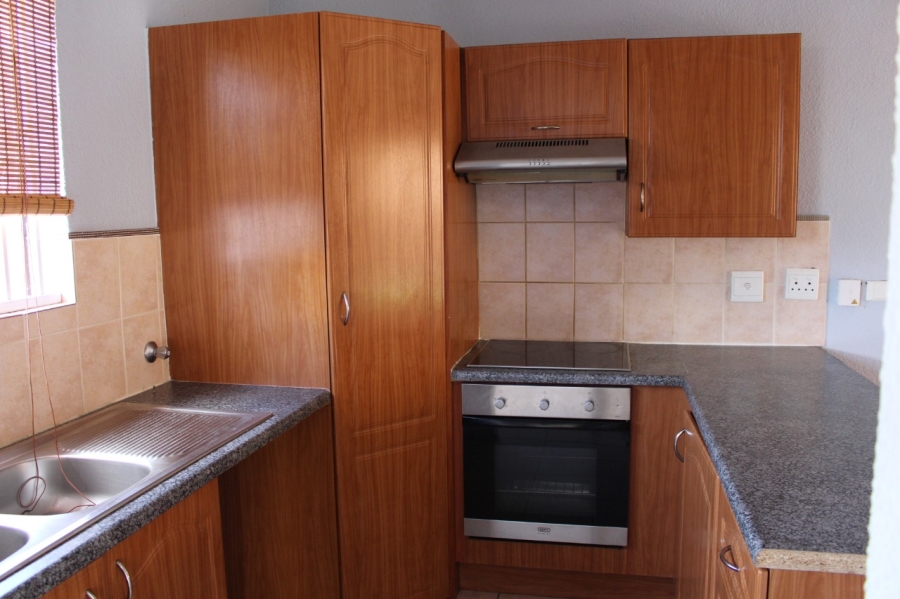 To Let 2 Bedroom Property for Rent in Halfway Gardens Gauteng