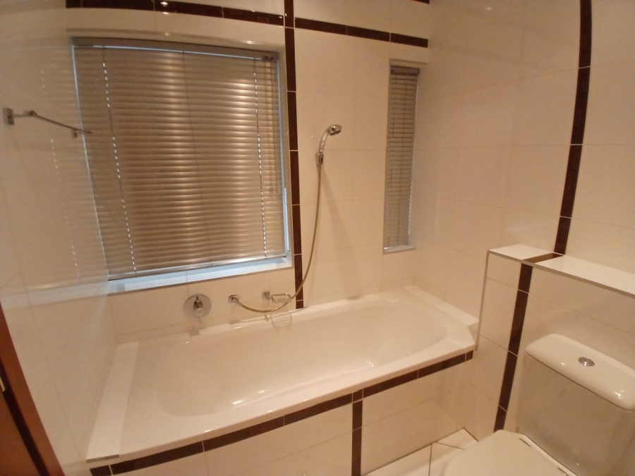 2 Bedroom Property for Sale in Bedford Gardens Gauteng