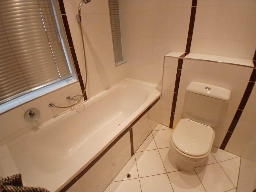 2 Bedroom Property for Sale in Bedford Gardens Gauteng
