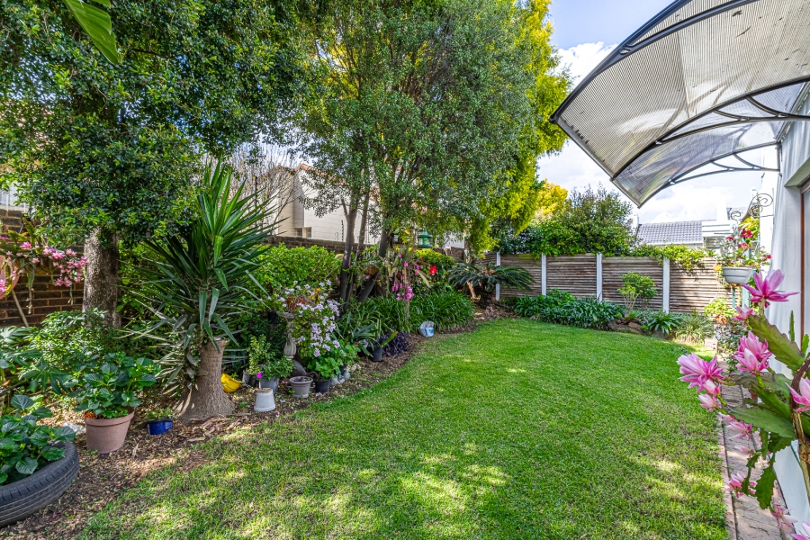2 Bedroom Property for Sale in Eden Glen Gauteng