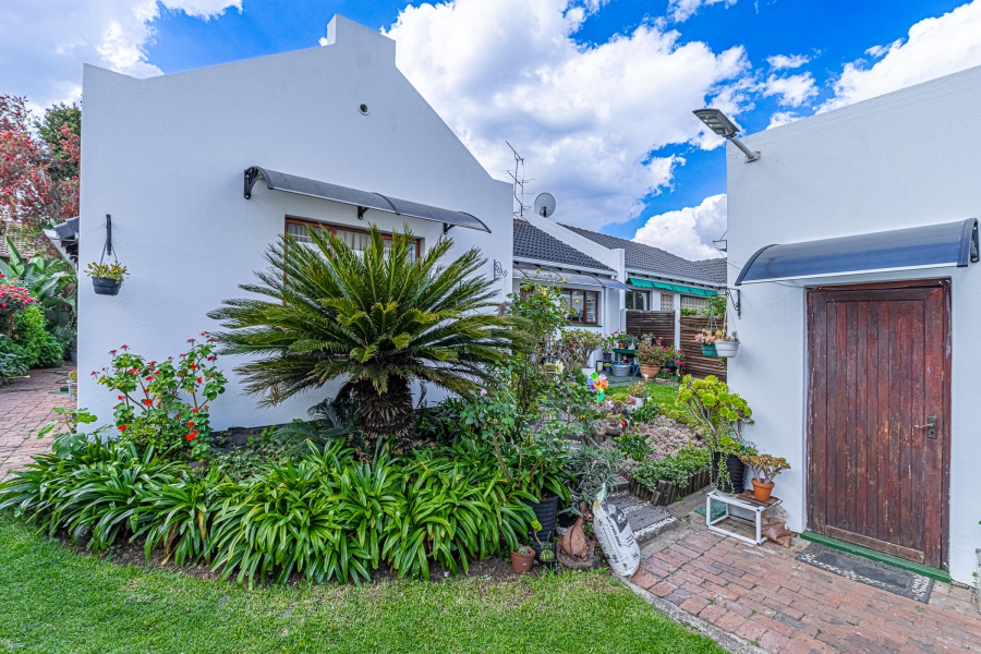 2 Bedroom Property for Sale in Eden Glen Gauteng