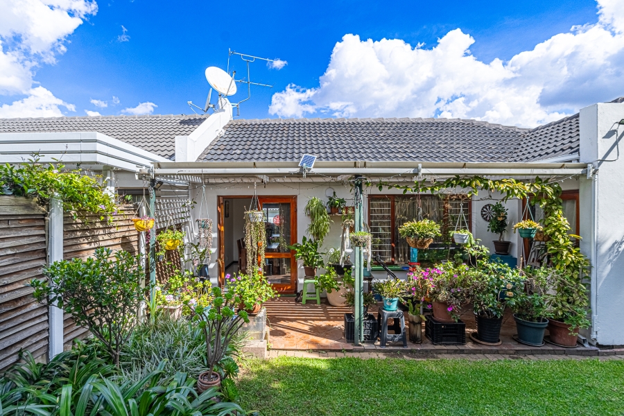 2 Bedroom Property for Sale in Eden Glen Gauteng