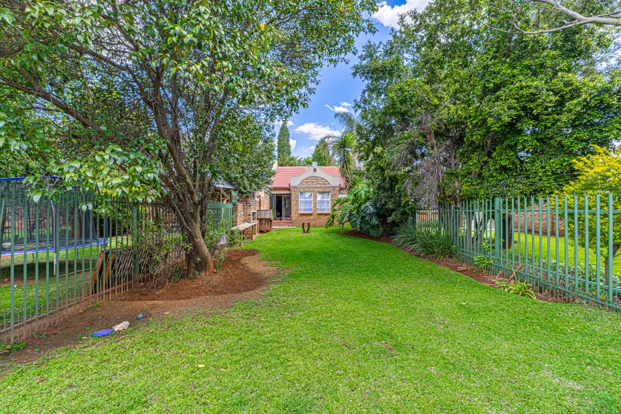 2 Bedroom Property for Sale in Hennopspark Gauteng