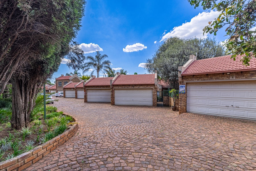 2 Bedroom Property for Sale in Hennopspark Gauteng