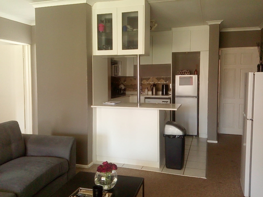 To Let 3 Bedroom Property for Rent in Weltevreden Park Gauteng