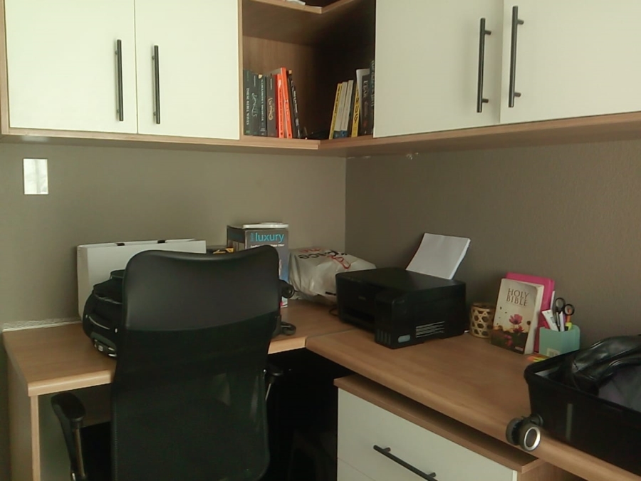 To Let 3 Bedroom Property for Rent in Weltevreden Park Gauteng