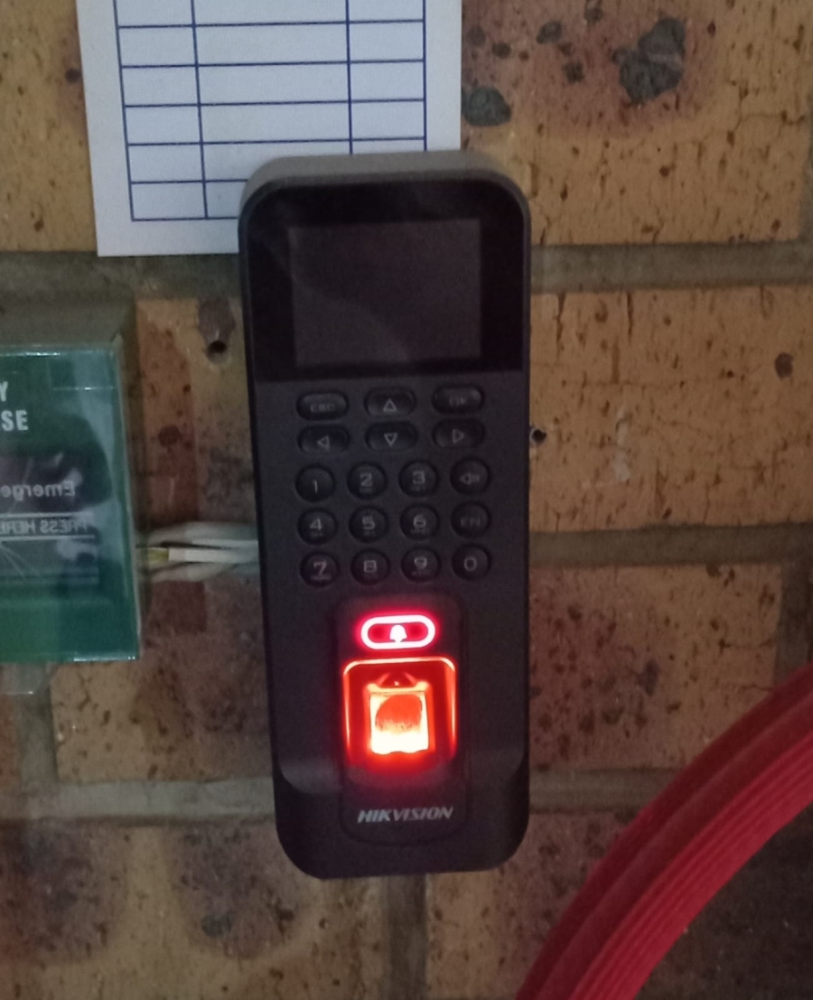 To Let Commercial Property for Rent in Laser Park Gauteng