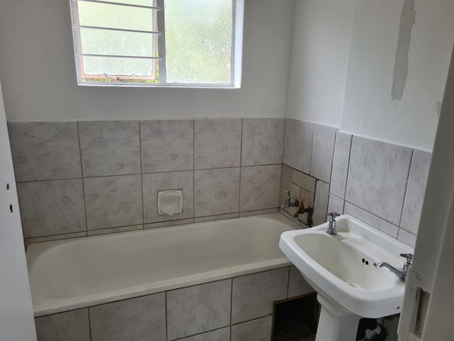 To Let 2 Bedroom Property for Rent in Windsor East Gauteng