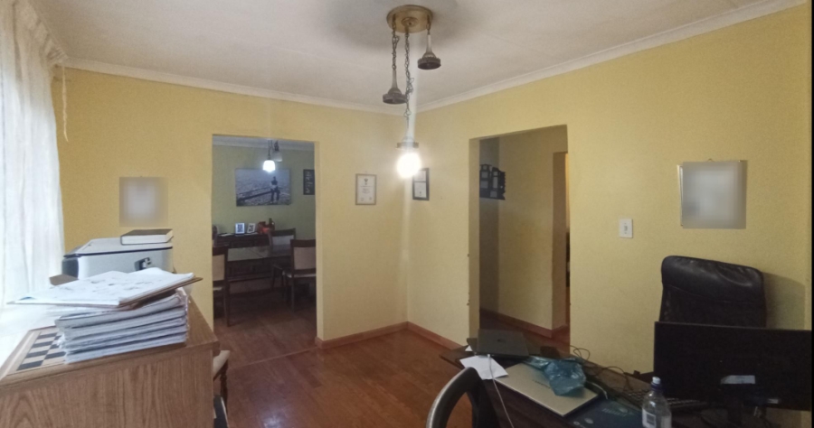4 Bedroom Property for Sale in Rooihuiskraal Gauteng