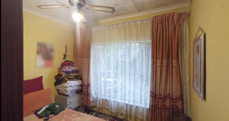 4 Bedroom Property for Sale in Rooihuiskraal Gauteng