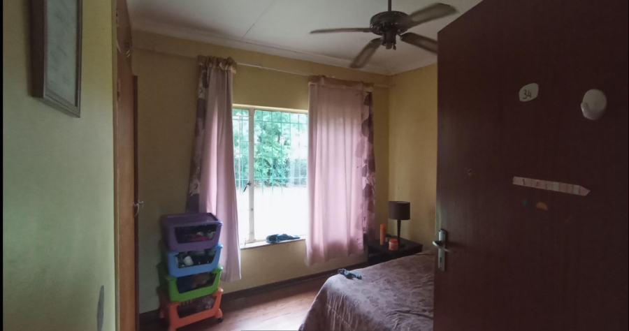 4 Bedroom Property for Sale in Rooihuiskraal Gauteng