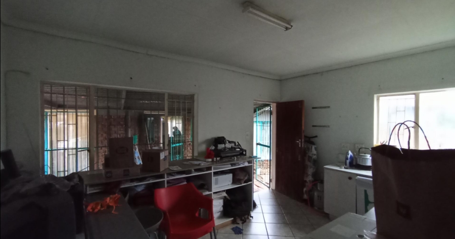 4 Bedroom Property for Sale in Rooihuiskraal Gauteng
