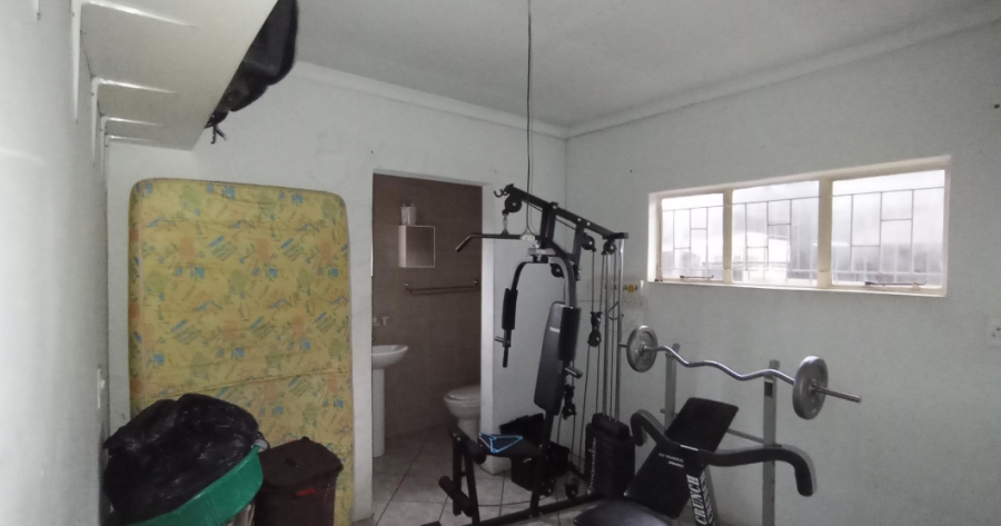 4 Bedroom Property for Sale in Rooihuiskraal Gauteng