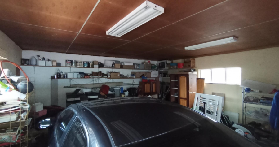 4 Bedroom Property for Sale in Rooihuiskraal Gauteng