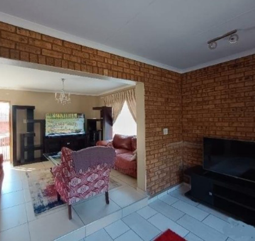 3 Bedroom Property for Sale in Amberfield Crest Estate Gauteng